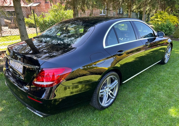 Mercedes-Benz Klasa E cena 159900 przebieg: 65000, rok produkcji 2019 z Warszawa małe 121